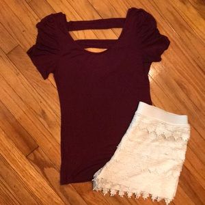 Maroon short sleeve tee